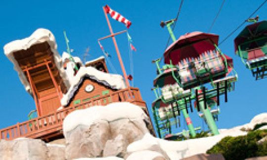 The chairlift ride at Disney’s Blizzard Beach water park. Get grioup disocunt tickets for blizzard beach at orlando group getaways.
