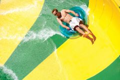 The tassie Twister at Aquatica waterpark. Get your group Aquatica discount tickets through orlando group getaways.