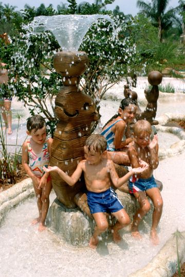 Ketchakiddie Creek at Typhoon Lagoon is a kiddie water paly area for small kids. Groups with kids will enjoy Typhoon Lagoon and get group discount tickets cheap with Orlando Group Getaways.